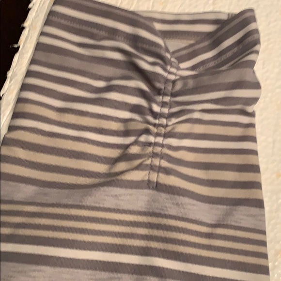 Calvin Klein performance cropped legging size sm - Picture 6 of 6